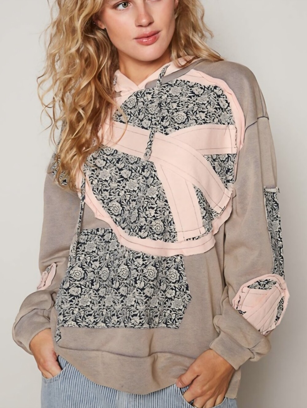 POL French Terry Peace Patch Floral Hoodie Sz Large